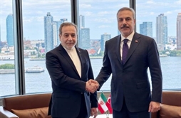 I.R. Iran, Ministry of Foreign Affairs- Iranian Turkish FMs discuss regional international developments in New York